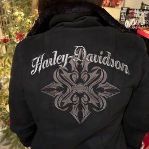 Motorcycle Mamas! 😎😎😎Harley Davidson Black Faux Fur lined zipper jacket.